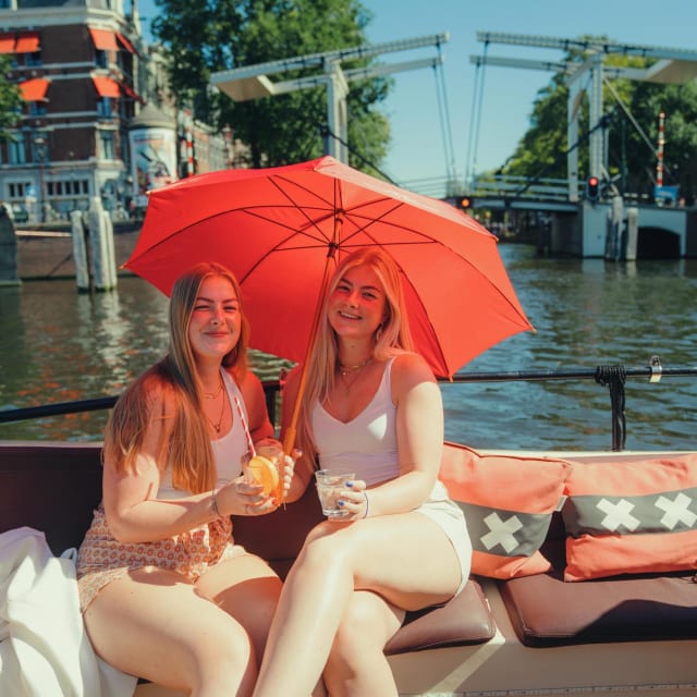 combitiq/amsterdam-boat-trips/gallery/kvk1mo3p6zcao51ramuf