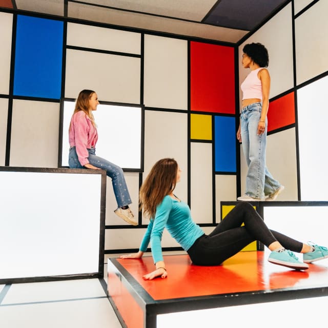 combitiq/the-upside-down/gallery/bi29fdceviep8fiuhqre